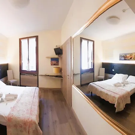 Trento ホテル 2*