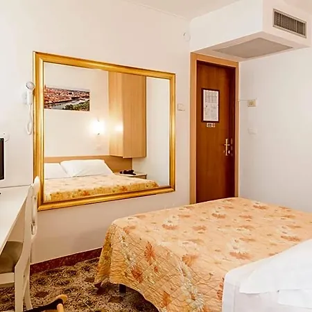 Hotel Trento 2*