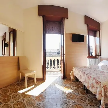 Trento فندق فيرونا